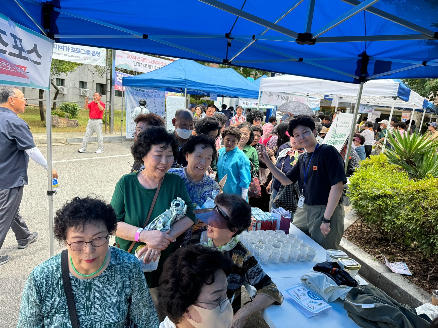 2024 전북대학교 스포츠과학과와 전주금암노인복지관과 함께하는 스포츠테이핑 및 스포츠마사지 재활봉사 10번째 첨부파일 이미지