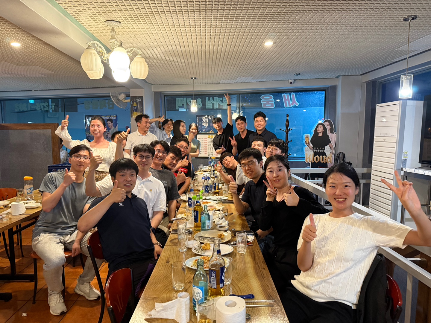 스포츠과학과에서는 5월 28일, 대학원 2차 세미나를 성공적으로 개최하였으며, 이를 기념하고 참여자 간 소통을 강화하기 위해 회식 자리를 함께 마련하였습니다. 3번째 첨부파일 이미지