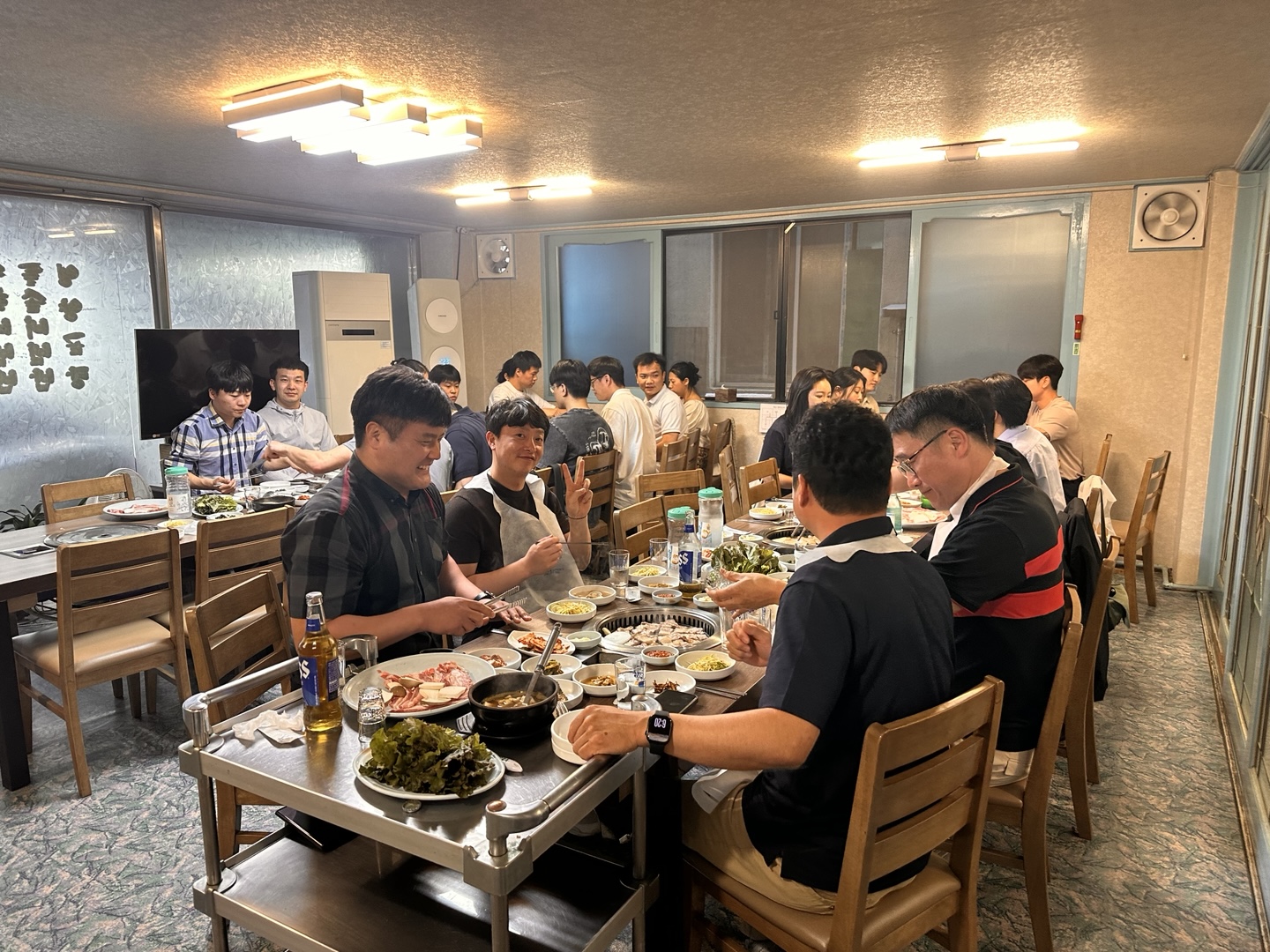스포츠과학과에서는 5월 28일, 대학원 2차 세미나를 성공적으로 개최하였으며, 이를 기념하고 참여자 간 소통을 강화하기 위해 회식 자리를 함께 마련하였습니다. 5번째 첨부파일 이미지