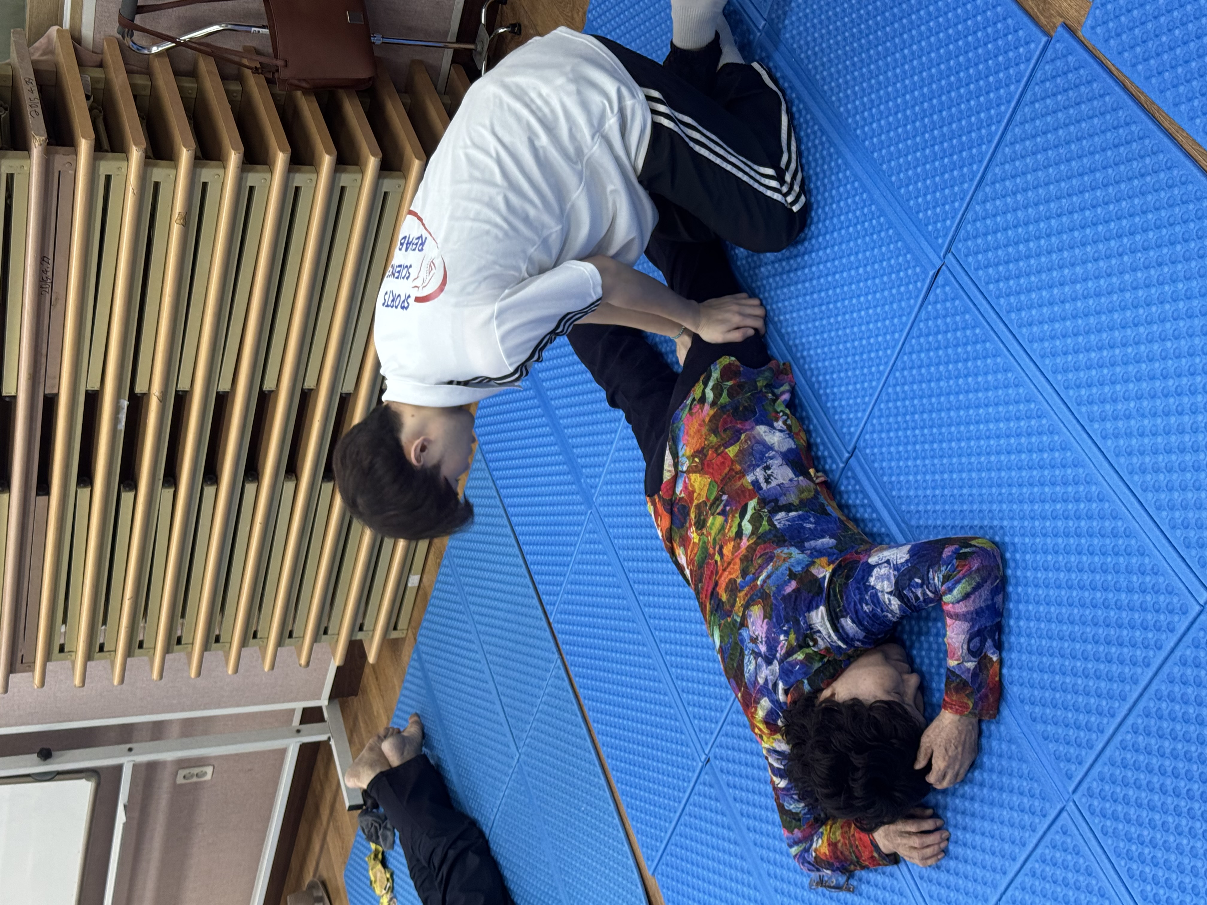 스포츠과학과 재활분과, 2025년 10월 16일 금암노인복지관서 스포츠마사지·테이핑 봉사 진행 — 지역사회 실천형 교육의 장 확대 4번째 첨부파일 이미지