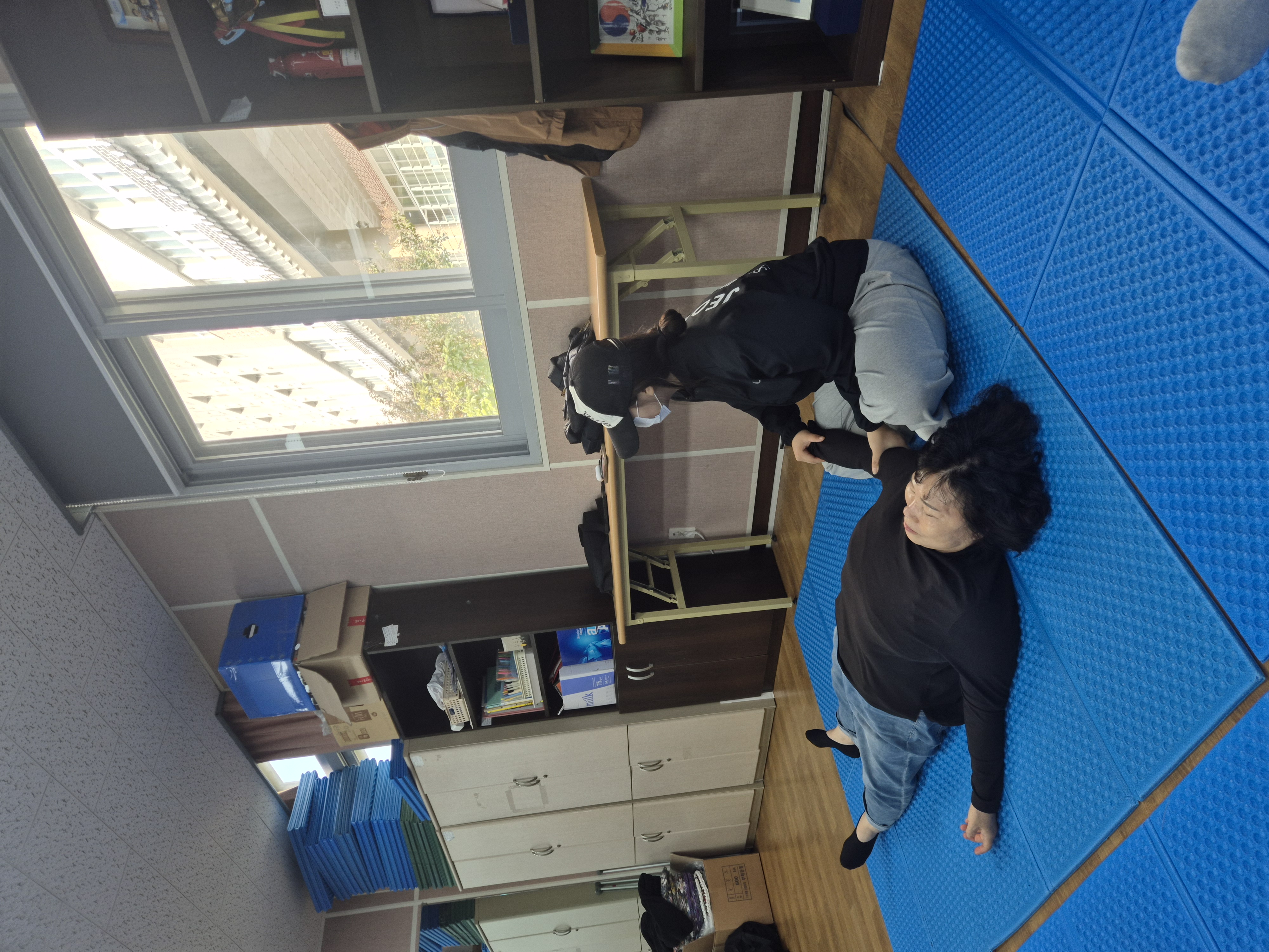 전북대학교 스포츠과학과 재활분과, 2025년 11월 6일 복지관서 스포츠마사지·테이핑 봉사 진행 — 지역 어르신 건강 증진에 앞장 9번째 첨부파일 이미지