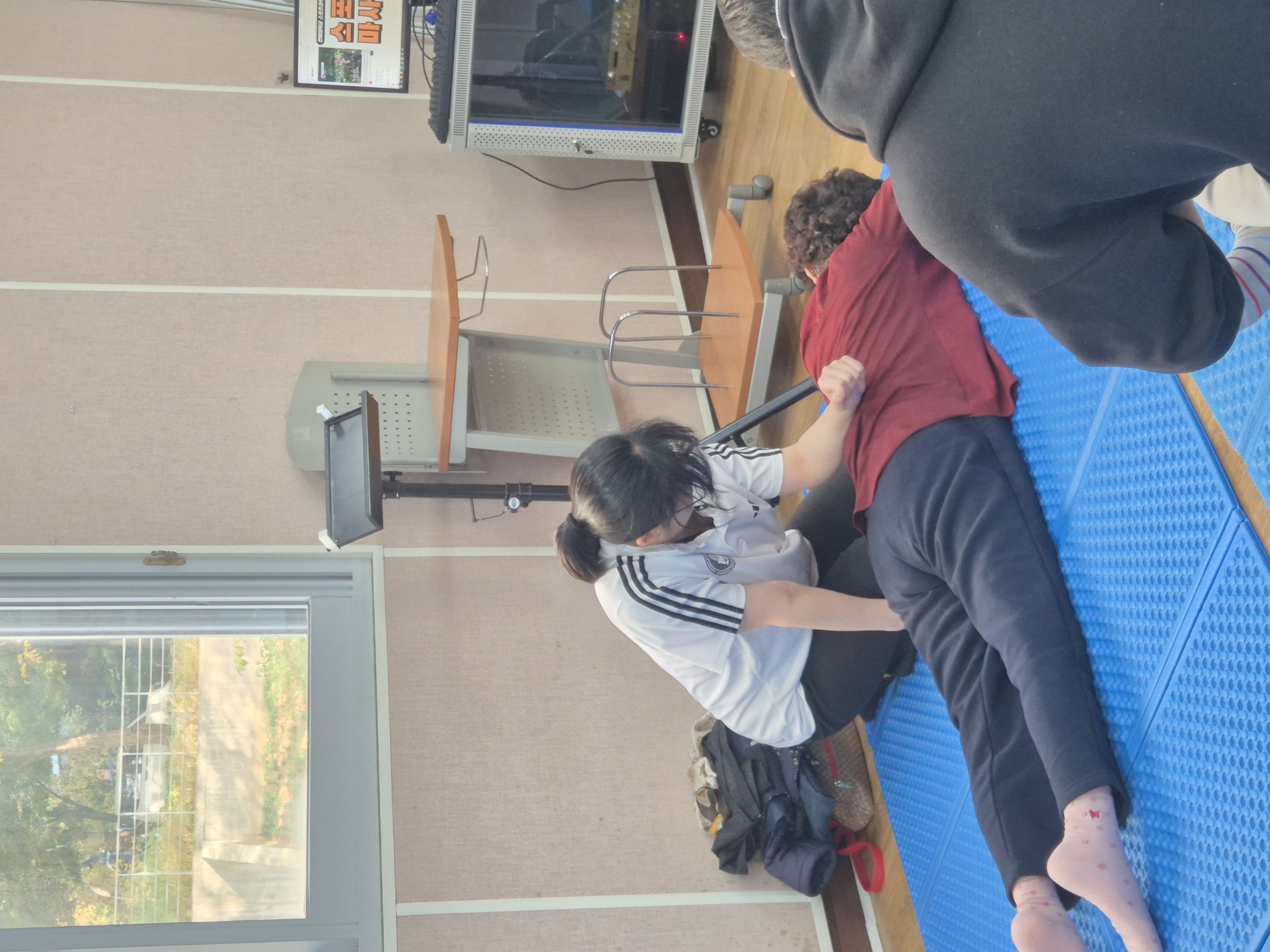 전북대학교 스포츠과학과 재활분과, 2025년 11월 13일 복지관서 스포츠마사지·테이핑 봉사 진행 9번째 첨부파일 이미지