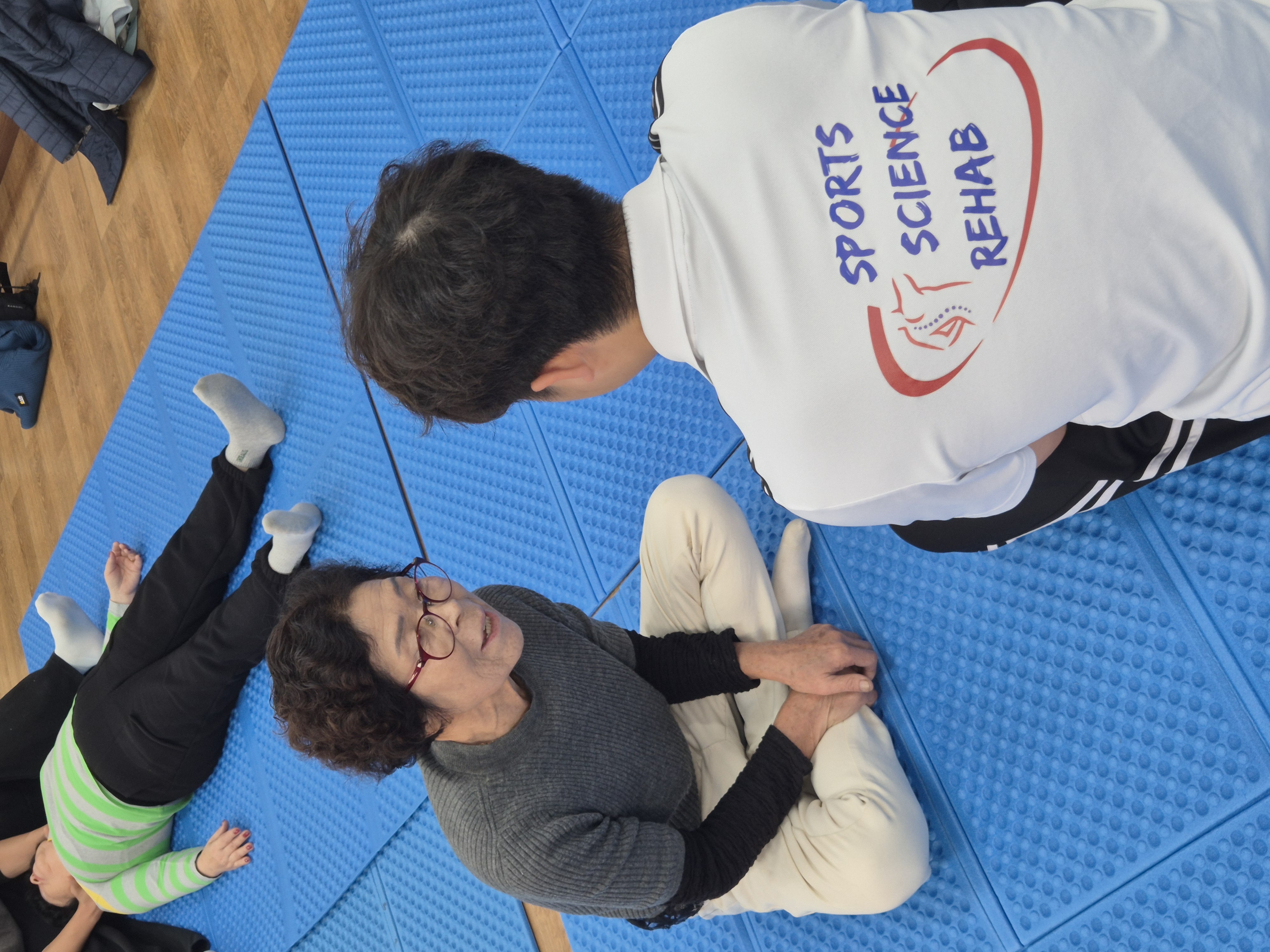 전북대학교 스포츠과학과 재활분과, 2025년 11월 13일 복지관서 스포츠마사지·테이핑 봉사 진행 10번째 첨부파일 이미지