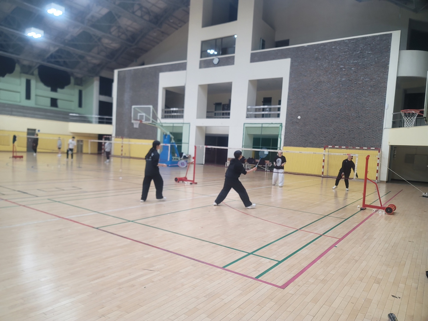 스포츠과학과-체육교육과, 학과 간 배드민턴 친선경기 5번째 첨부파일 이미지