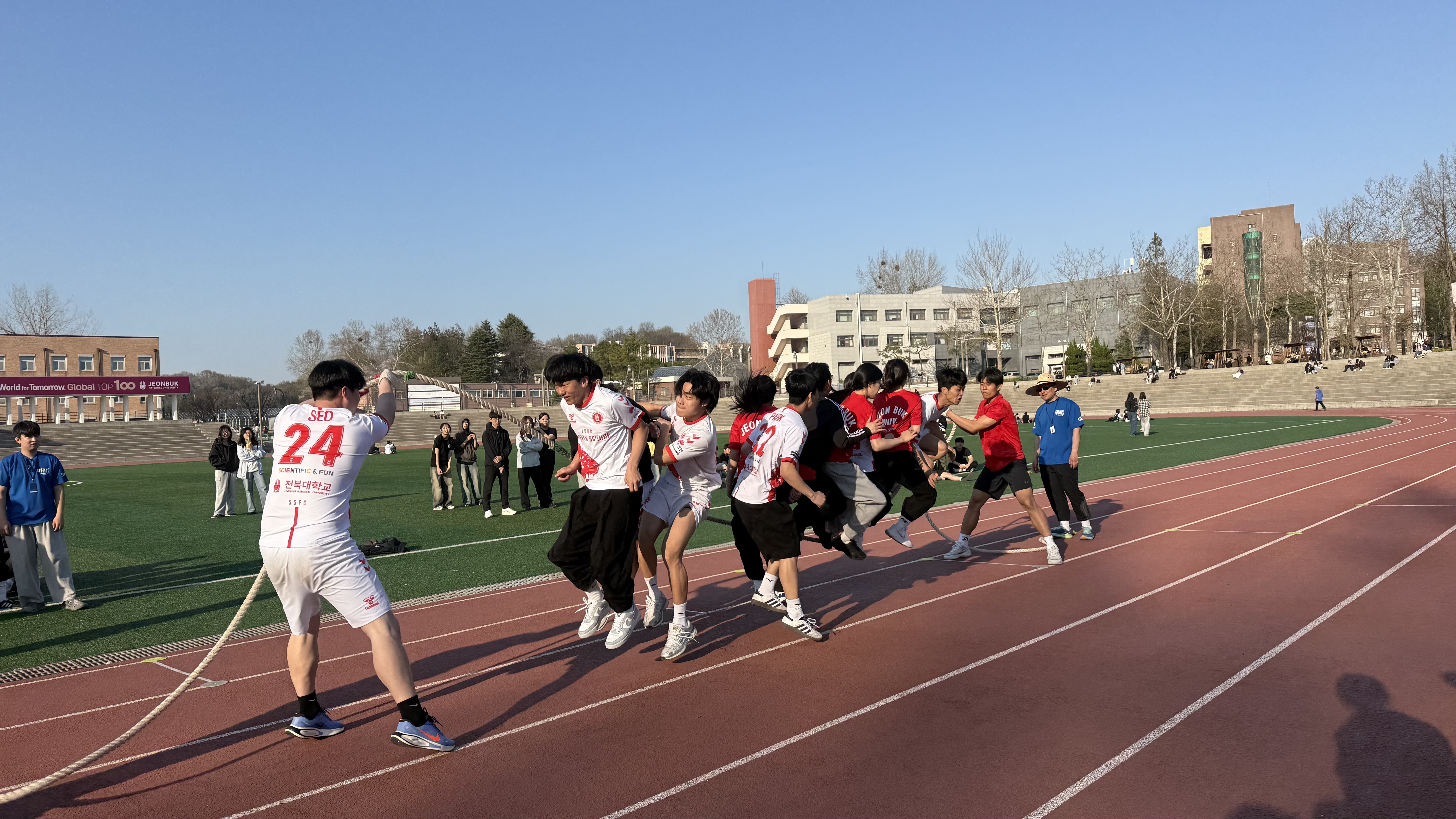 2026 자연대 체육대회, 비 속에서도 빛난 스포츠과학과의 종합우승 7번째 첨부파일 이미지